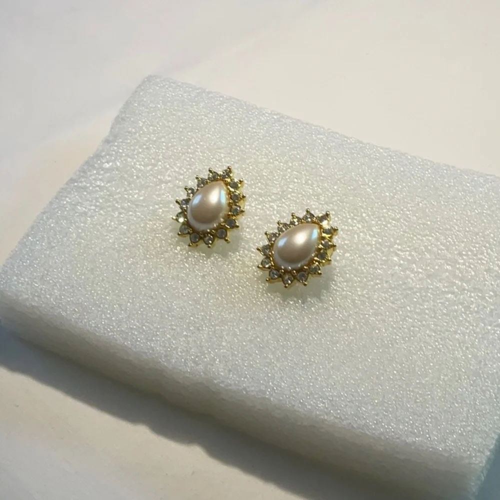 Vintage Pear Shaped Faux Pearl and Crystal Earrings - Picture 2 of 8